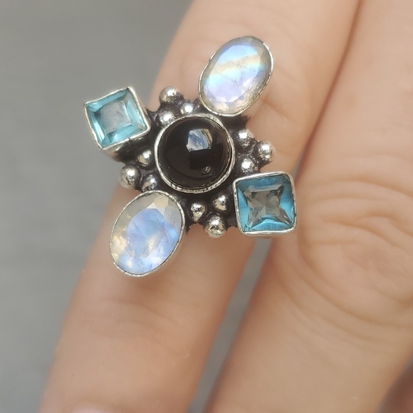 New Mystic Quartz, Blue Topaz & Black Onyx Silver Ring. - Picture 4 of 16